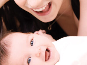 5 ways to help your baby’s emotional development
