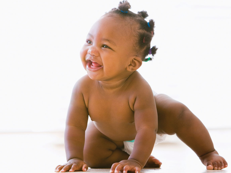 Your baby’s development – crawling & standing